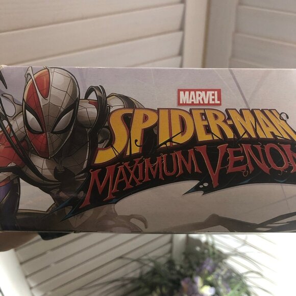NIB Hasbro Marvel Titan Hero 12" Spider-Man Max Venom Iron Man Vs Venomized Hulk - Picture 7 of 9